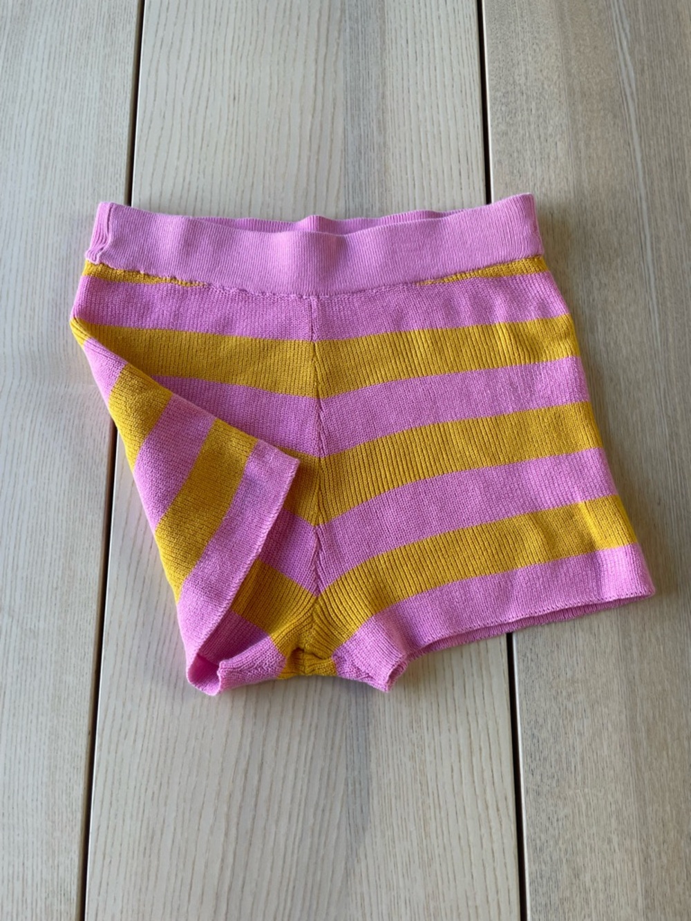 Coco and Shay high rise knit shorts ladies size large colourful knit shorts